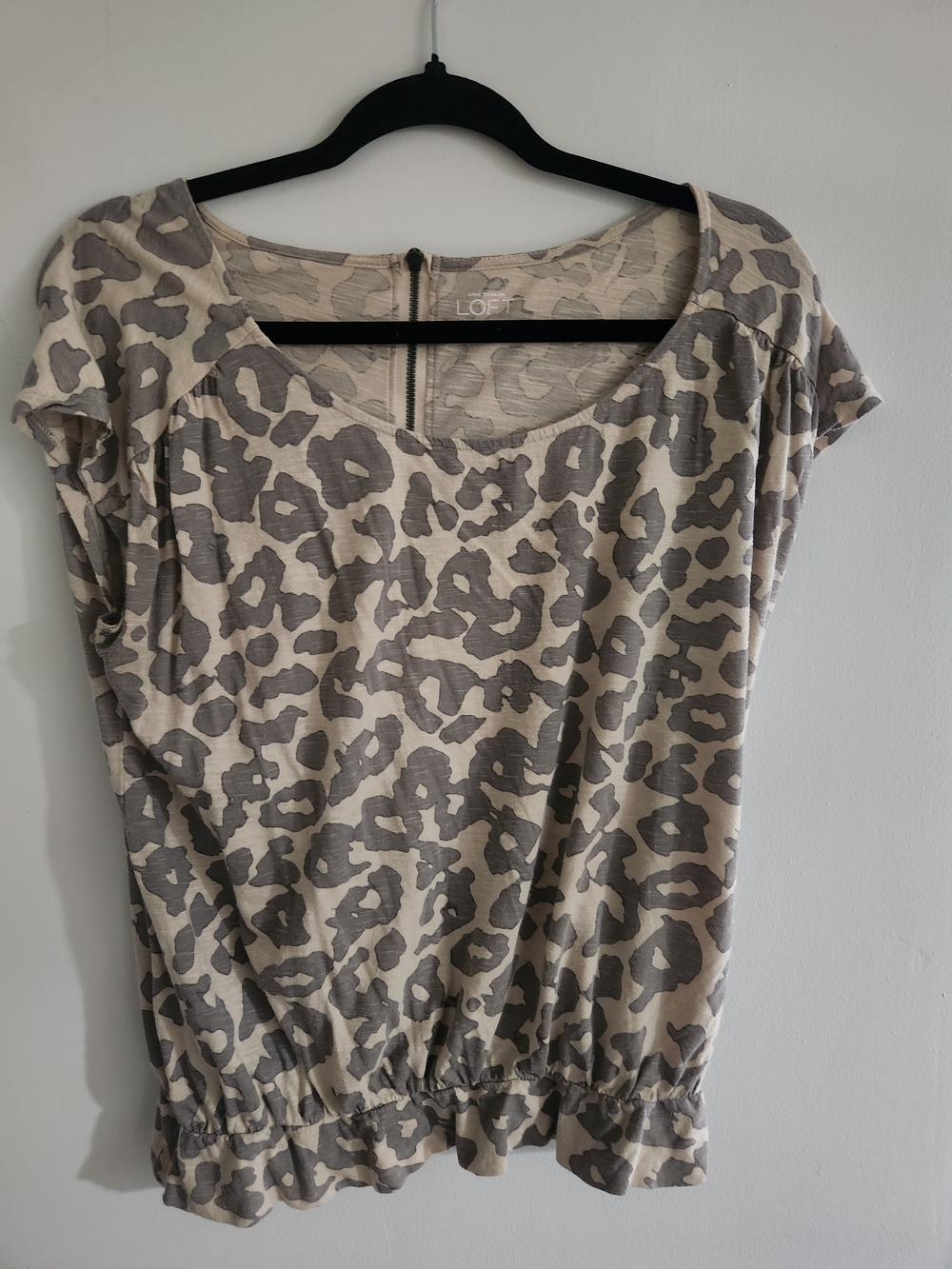 LOFT Taupe and Gray Leopard Short Sleeve Top